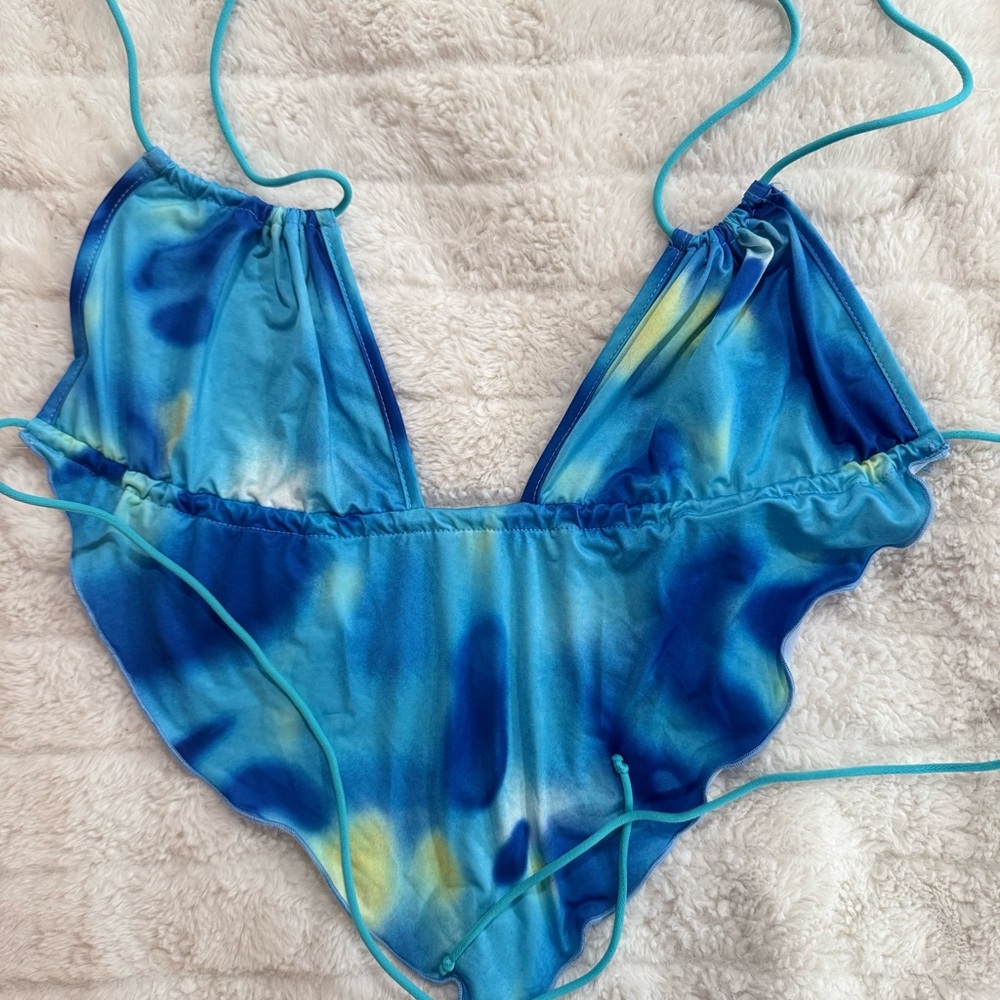 SHEIN Vibrant Blue and Yellow Bikini Top